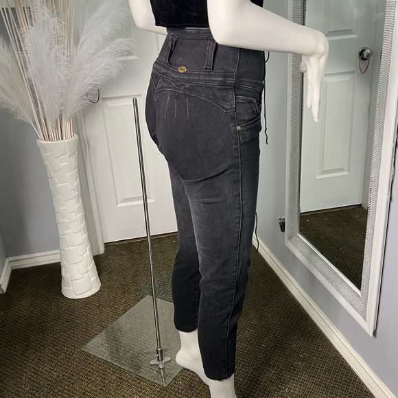 Push Up Skinny Jeans - Picture 6 of 9